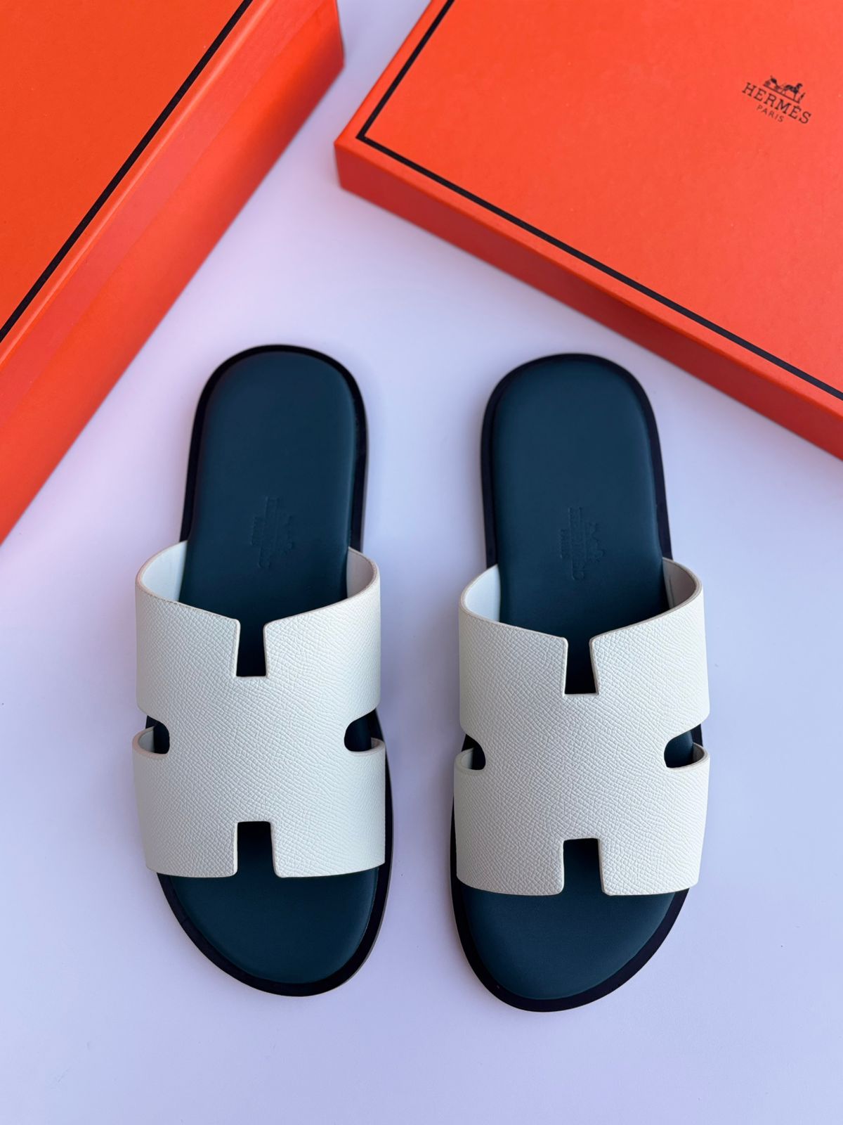 Hermès | Izmir Sandals – Noir / Orange