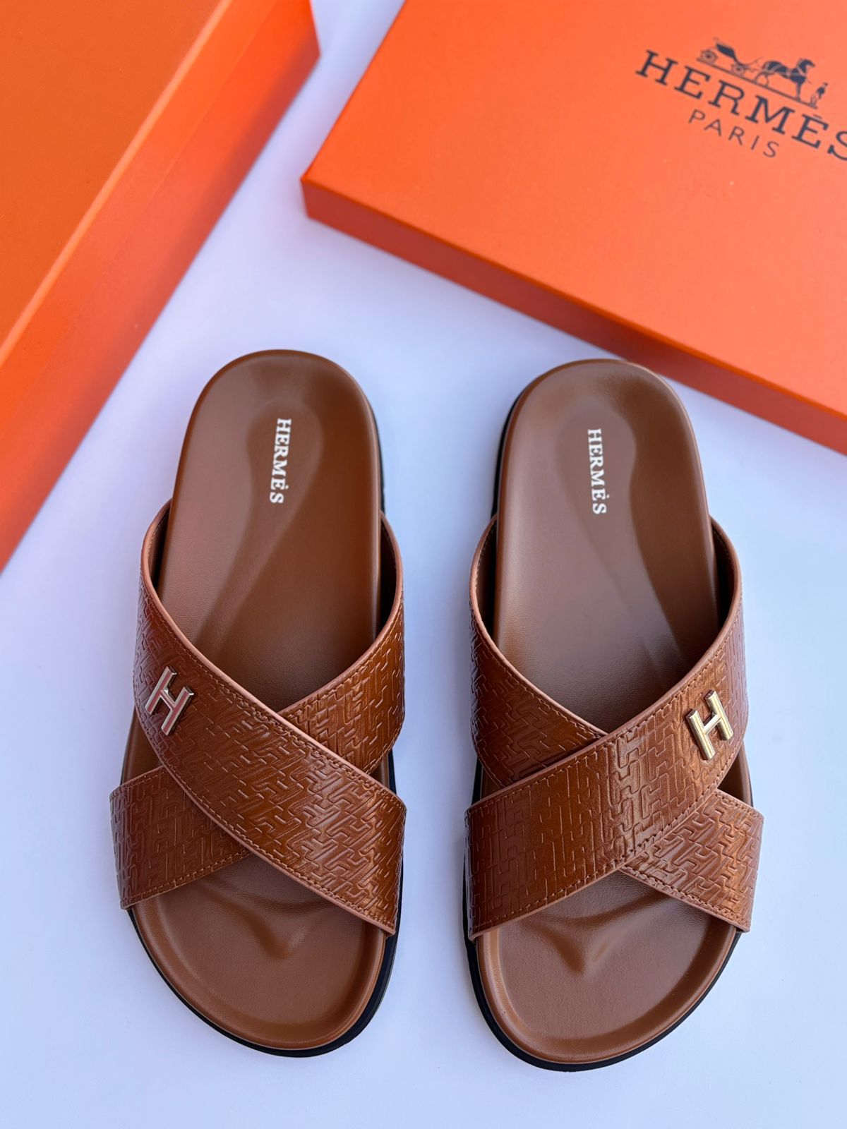 Hermès | Izmir Blanc H 3d Embossing Sandals