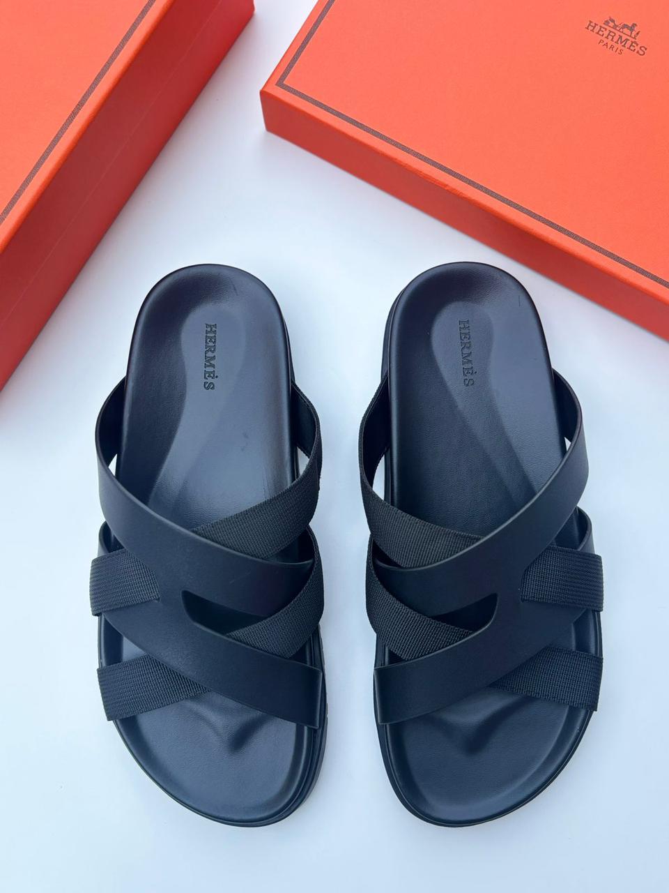 Hermès | Chypre Sandals – Noir