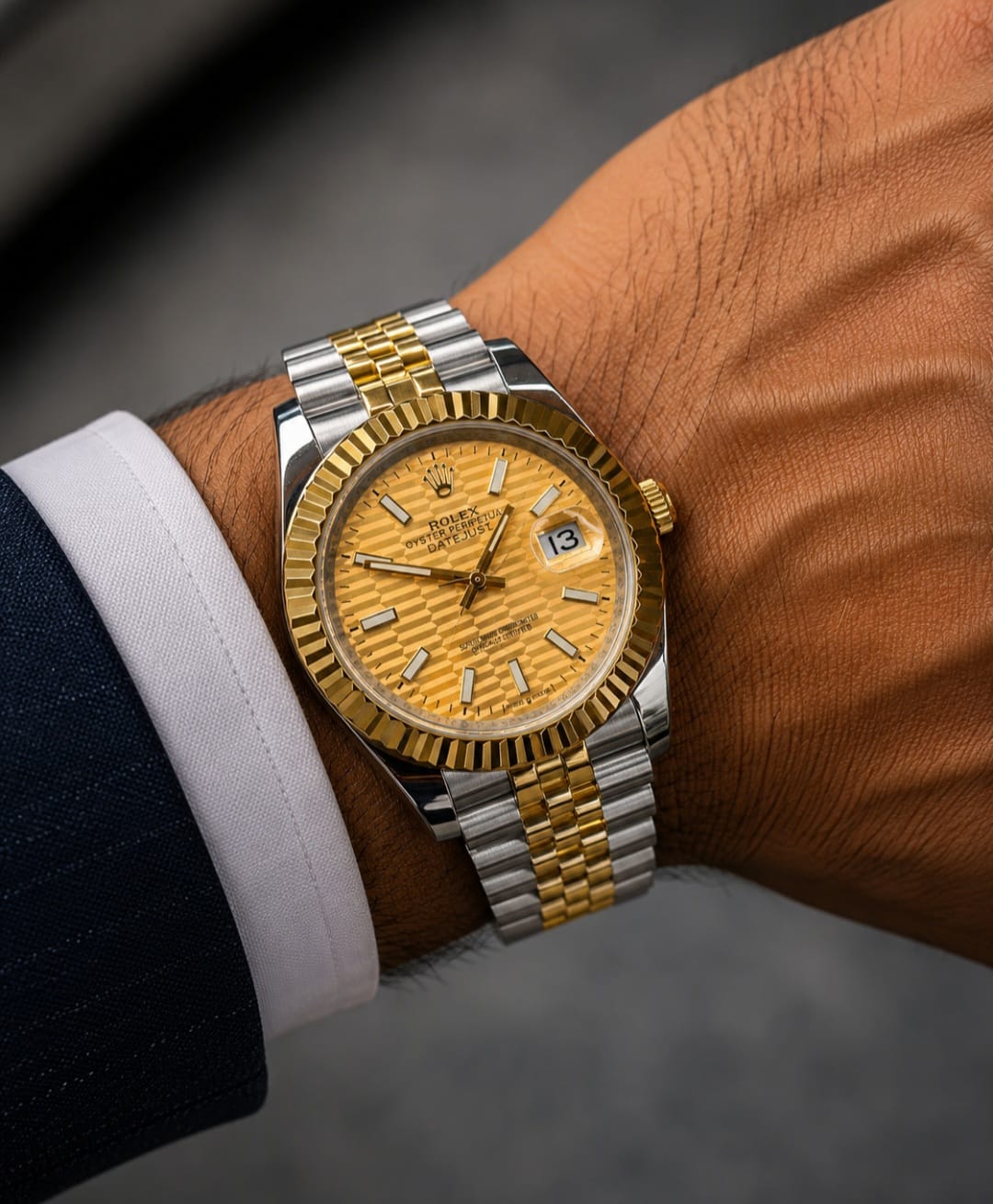 Rolex | Datejust 41 Oystersteel Diamonds Watch – White / Gold / Black