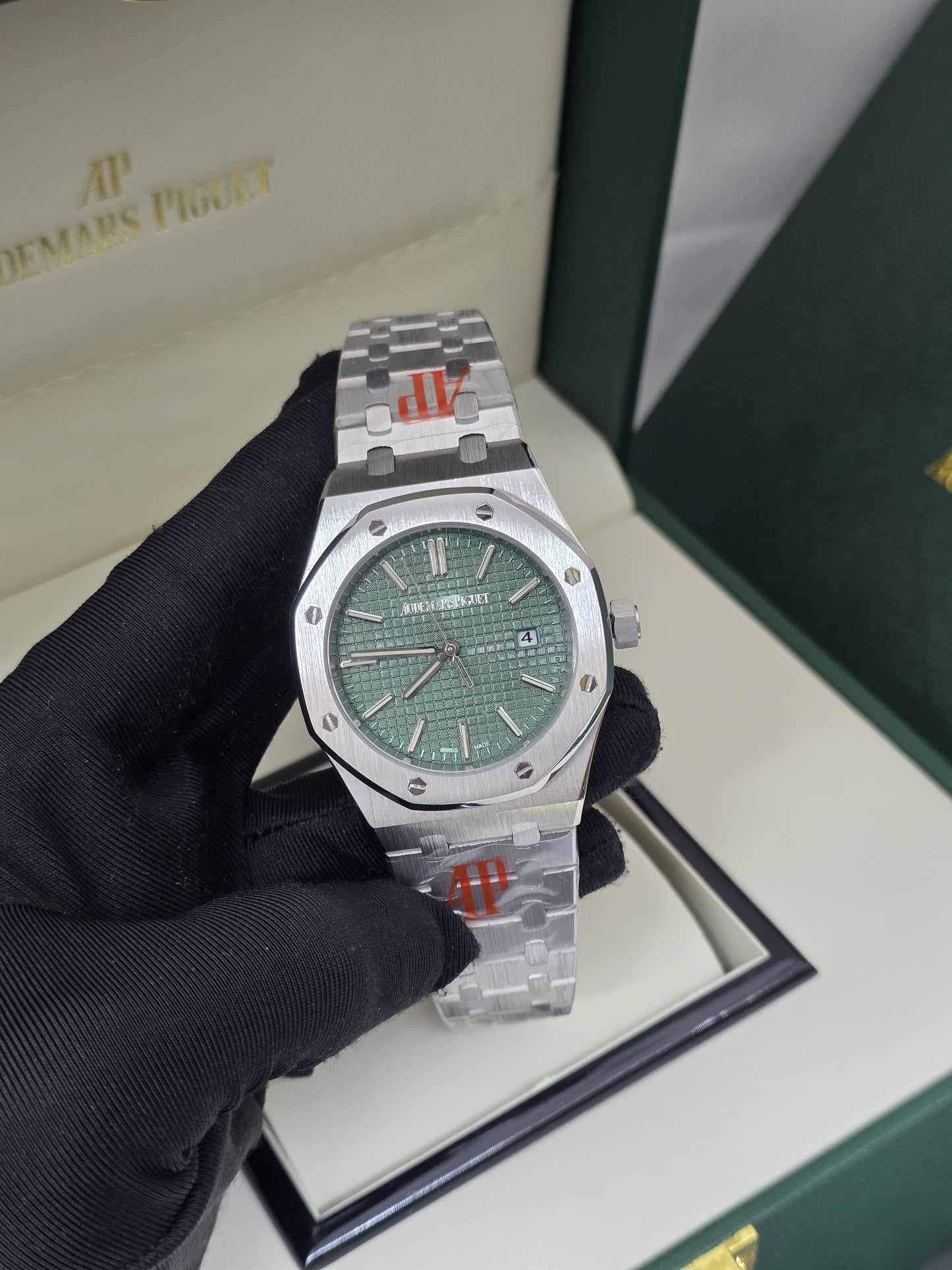 Audemars Piguet | Royal Oak Selfwinding Ceramic Monochromatic Watch – Black
