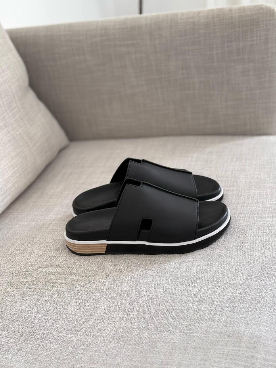 Hermès | Electro Sandals – Gold / Tan