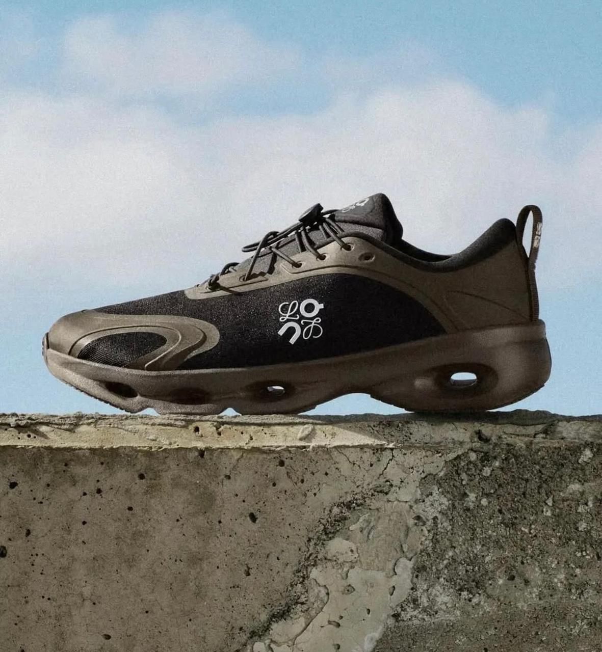 On Cloud | Cloudsolo Loewe Sneakers – Dark Brown / Black
