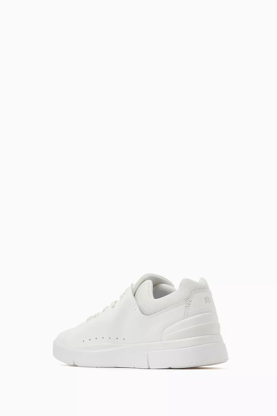 On Cloud | Roger Advantage Sneakers – All White