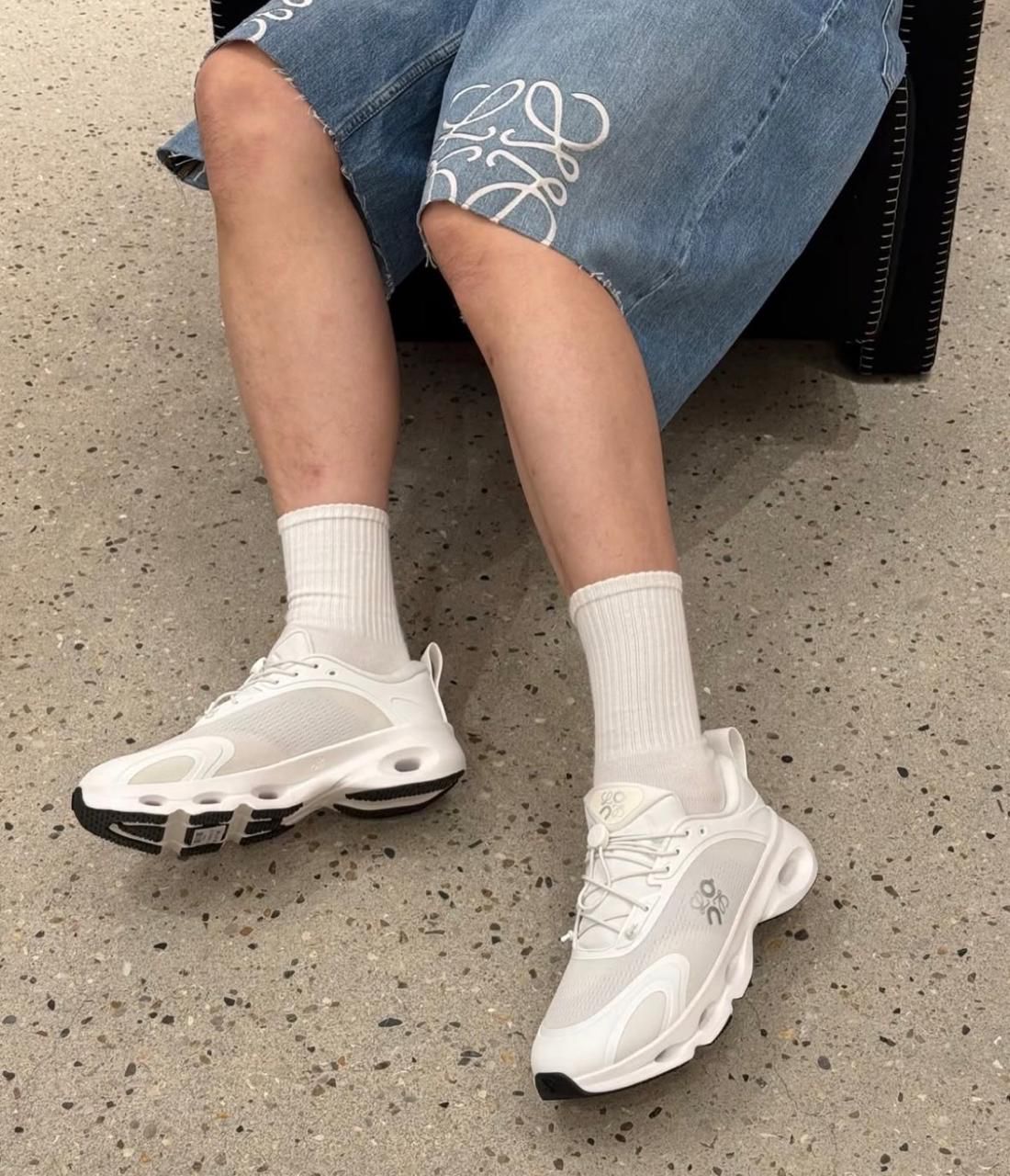 On Cloud | Cloudsolo Loewe Sneakers – White / Light Grey