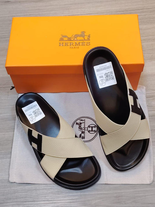 Hermès | Chypre Sandals – Noir / Orange