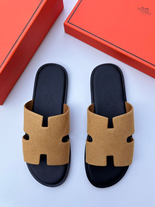 Hermès | Izmir Sandals – Noir / Gold