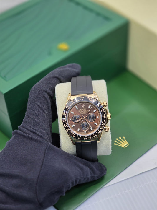 Rolex | Cosmograph Daytona Oysterflex Watch – White / Gold / Black