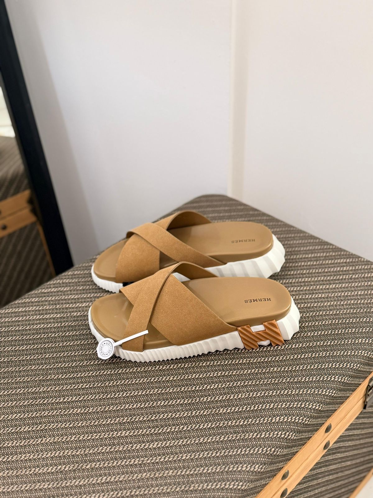 Hermès | Electro Sandals – Gold / White