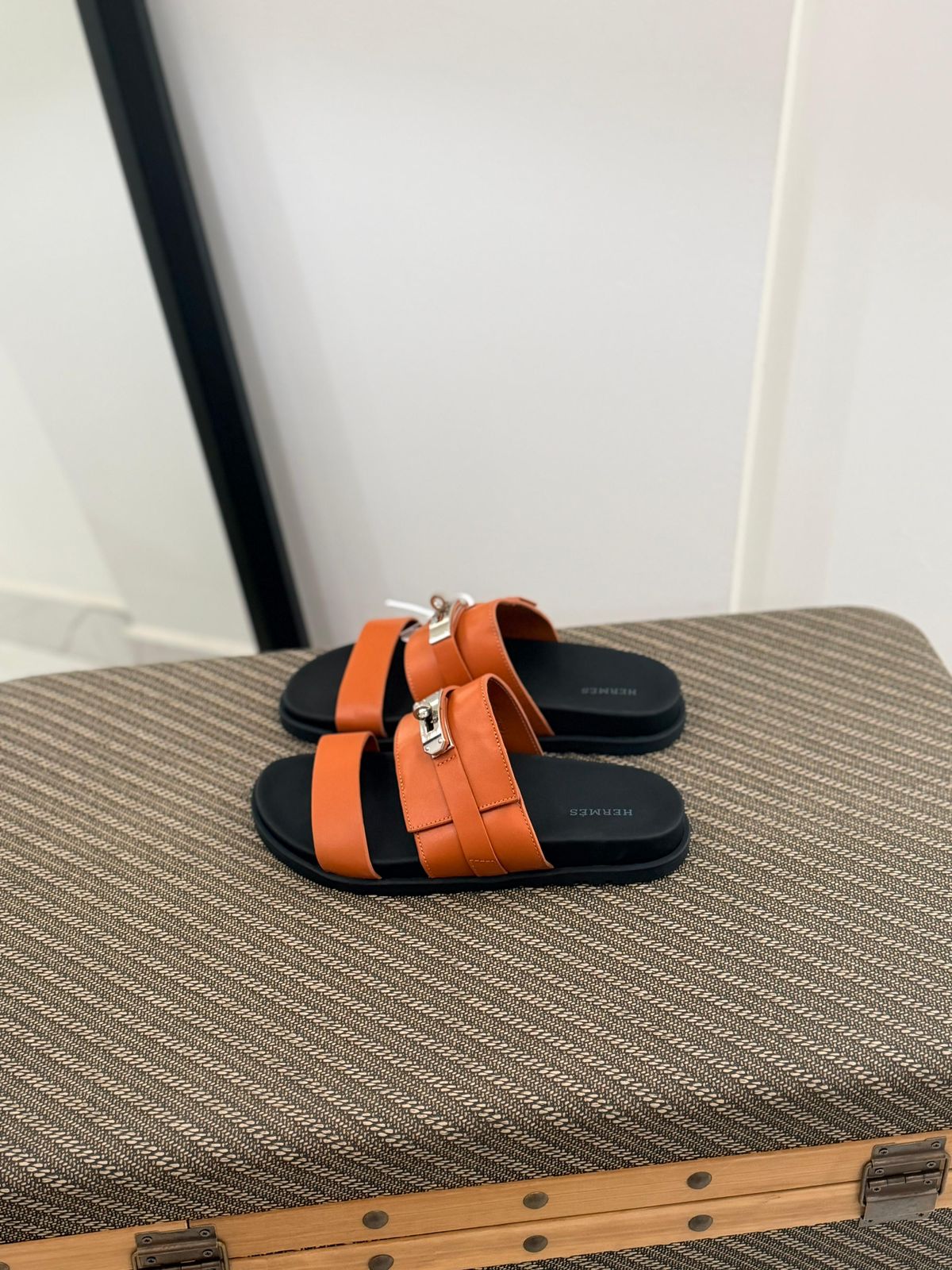 Hermès | Empire Sandals – Noir / Black