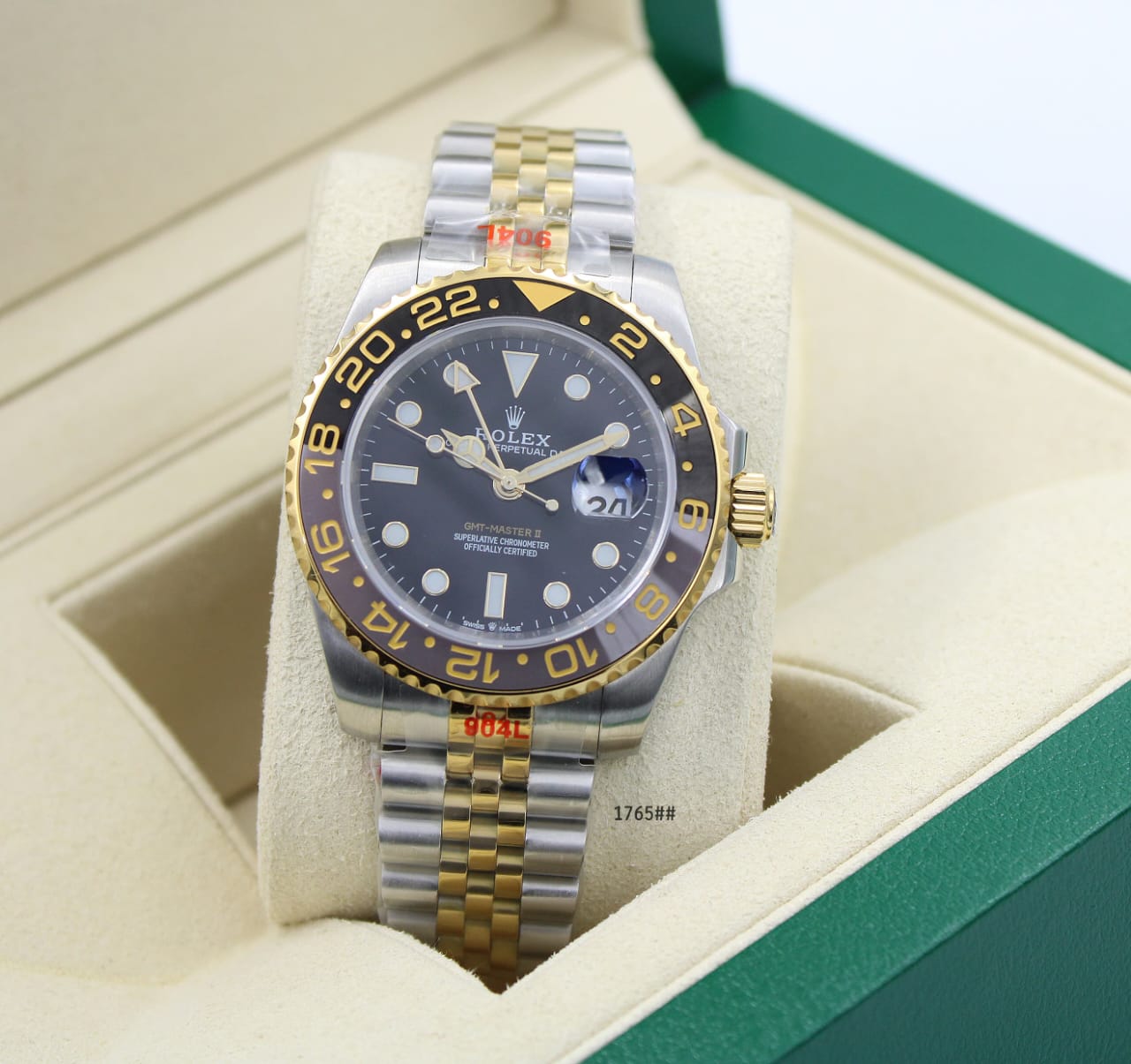 Rolex | Submariner Date Starbucks Kermit Watch – Black / Green