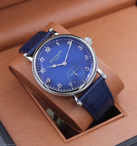Patek Philippe | Calatrava Small Seconds Watch – Rose / Gold / White