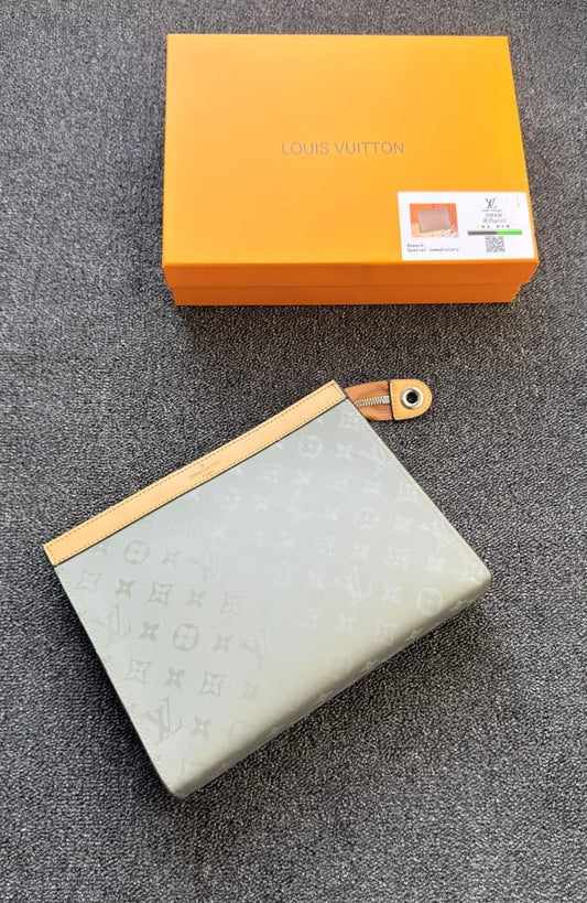 Louis Vuitton | Damier Pouch – Ebene / Brown