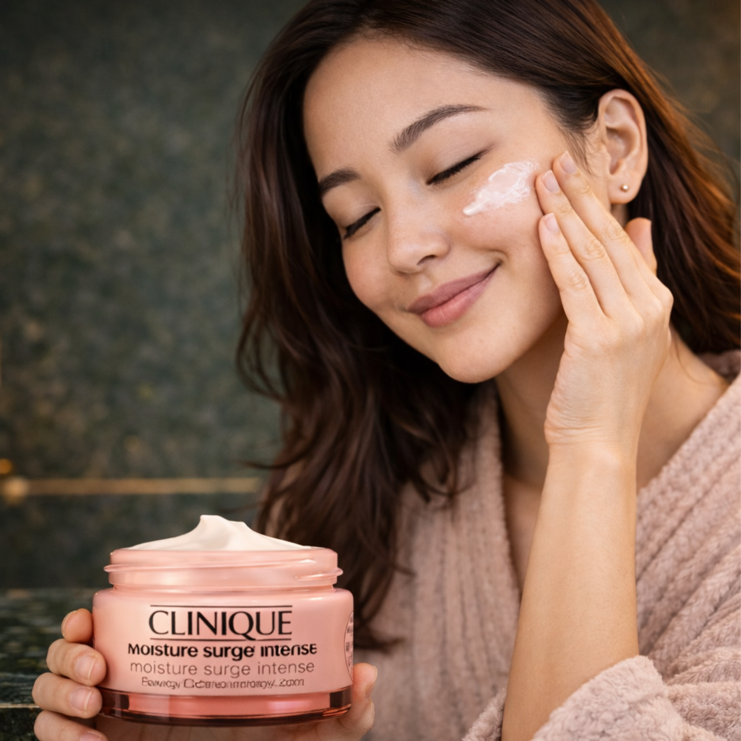 Clinique Moisture Surge Intense 72H – Lipid-Replenishing Hydrator